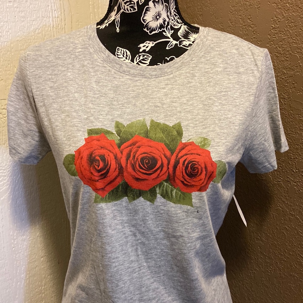 NWT Aeropostale crew neck flower tee